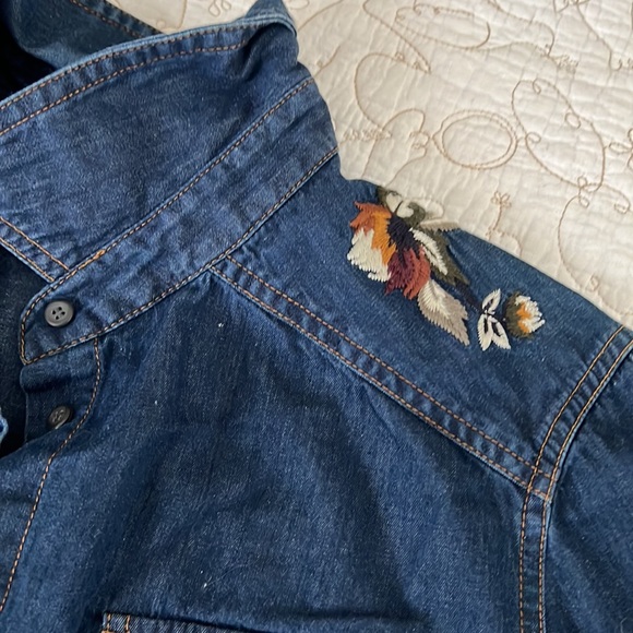Pendleton embroidered chambray denim shirt - Picture 3 of 6